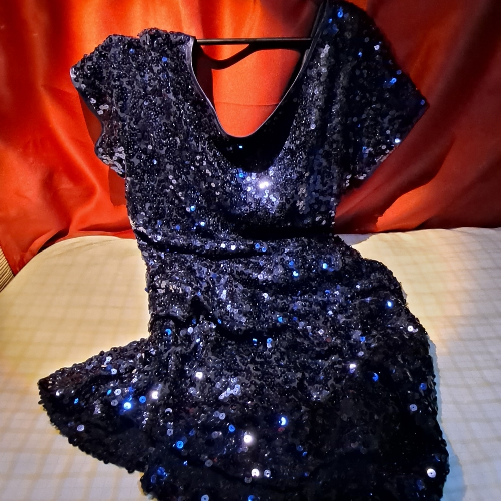 18 Blue sequin dress